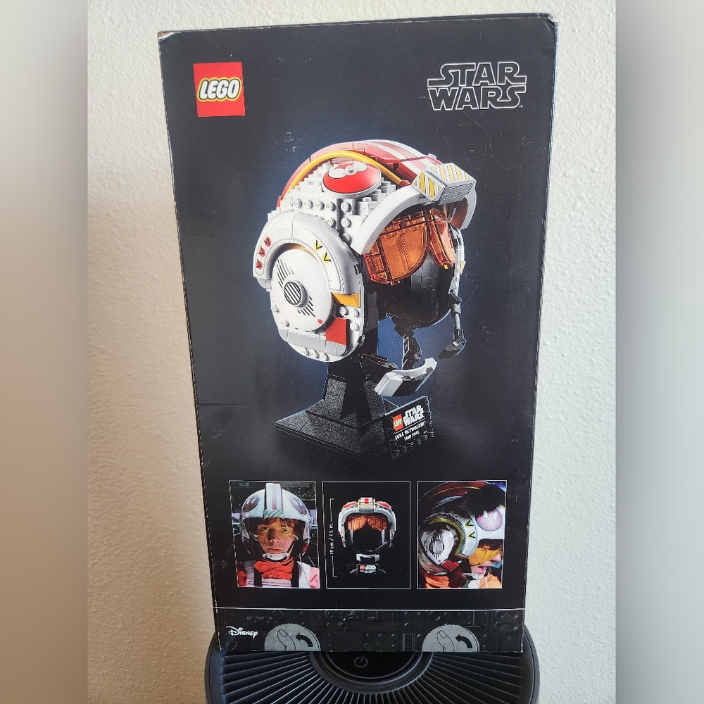 Lego Luke Skywalker helmet